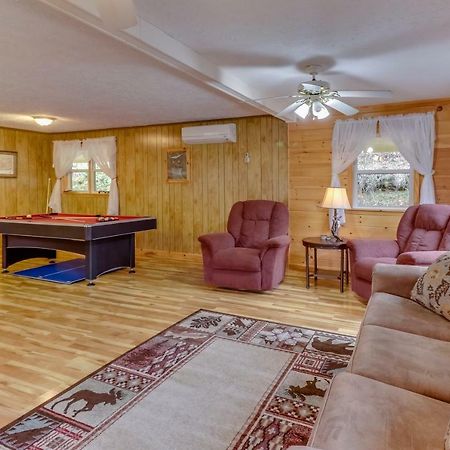 4 Bed 2 Bath Vacation Home In Whittier Exterior photo