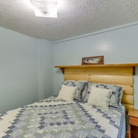 4 Bed 2 Bath Vacation Home In Whittier Exterior photo