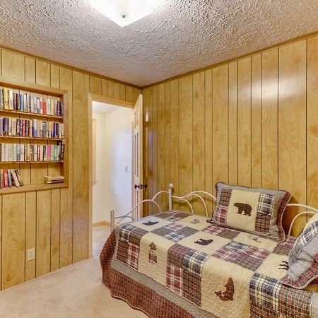 4 Bed 2 Bath Vacation Home In Whittier Exterior photo